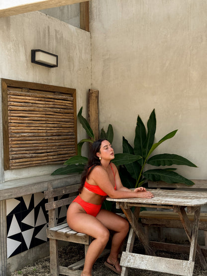 Charming Bottom - Redhot
