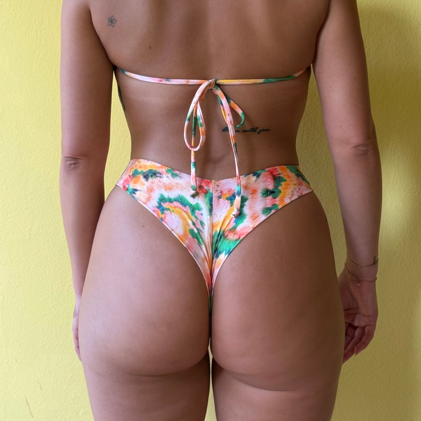 Exquisite Bottom - Sunrise